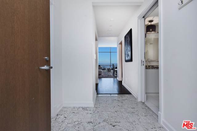 900 Olympic Blvd - Photo 1