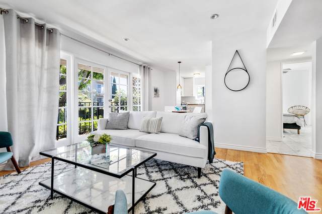 1023 Hancock Ave - Photo 1