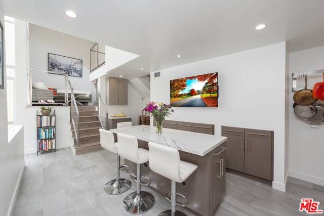 2222 6TH St - Photo 1