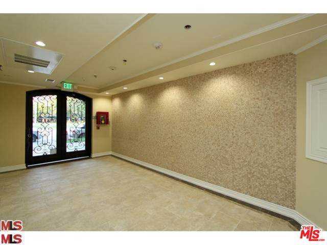 8612 Burton Way - Photo 1