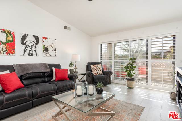 68121 Lakeland Dr - Photo 1