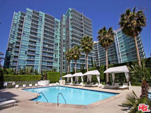 13700 Marina Pointe Dr - Photo 1