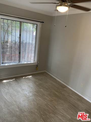 5216 Budlong Ave - Photo 1