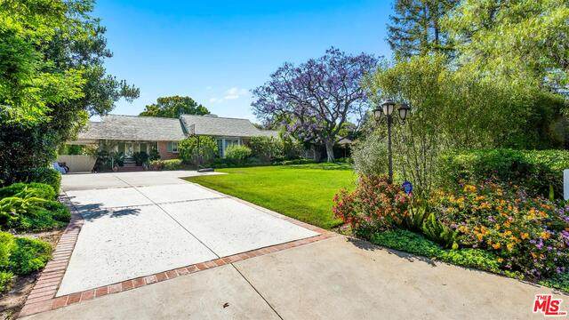 511 Bristol Ave - Photo 1