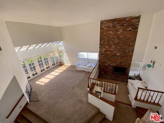 11845 Mayfield Ave - Photo 1