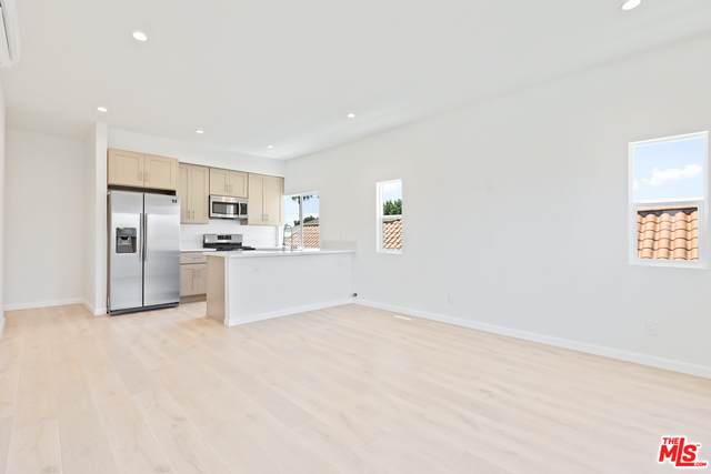 5232 20TH St - Photo 1