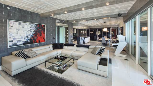 6250 Hollywood Blvd - Photo 1