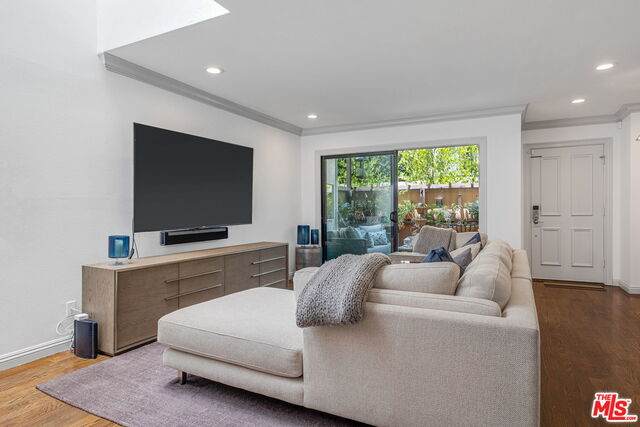 1226 Kings Rd - Photo 1