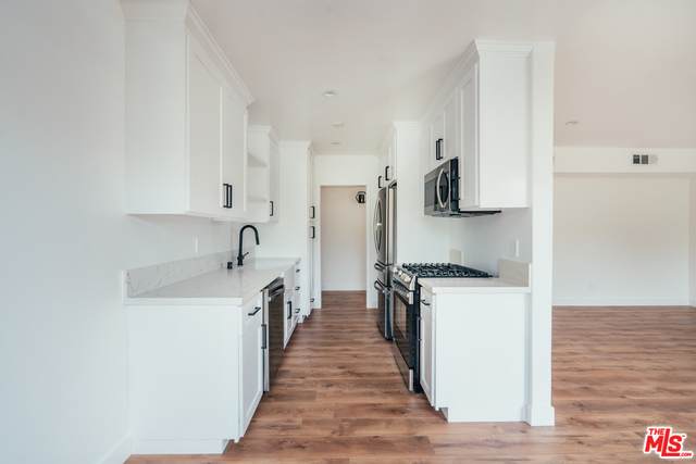 637 West Knoll Dr - Photo 1