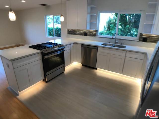 854 Brooks Ave - Photo 1