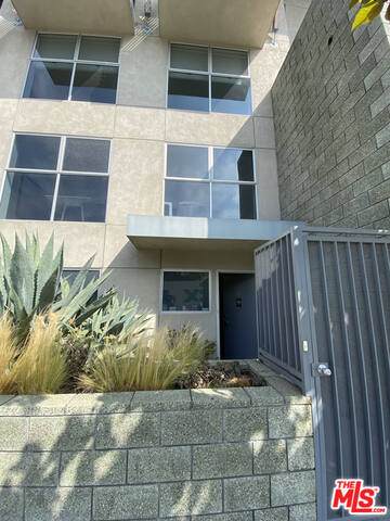 1617 Broadway - Photo 1