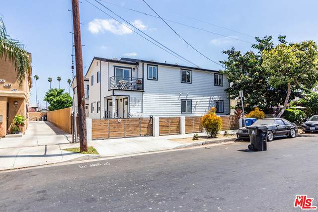 1123 39Th Pl - Photo 1
