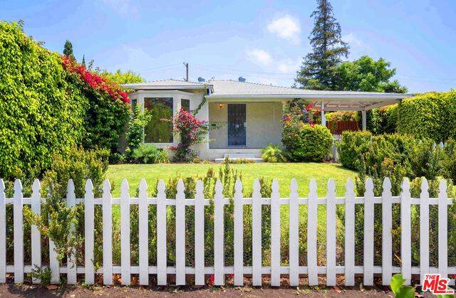 2474 Coolidge Ave - Photo 1