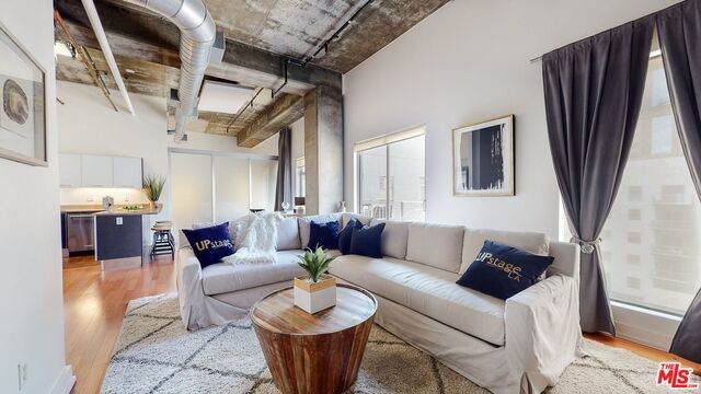 645 9Th St - Photo 1
