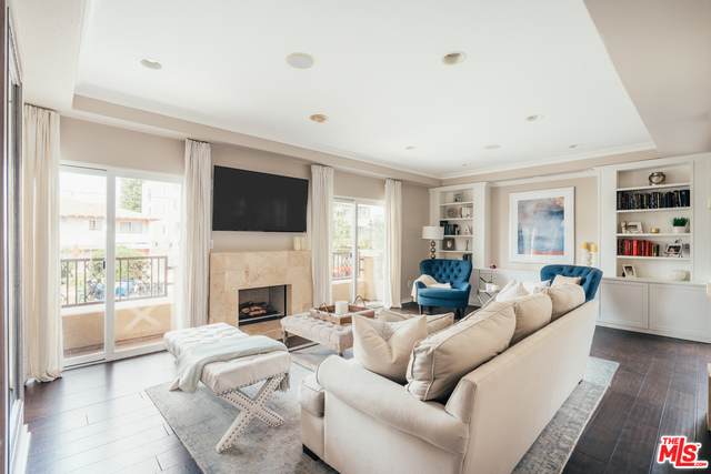 1712 Barrington Ave - Photo 1