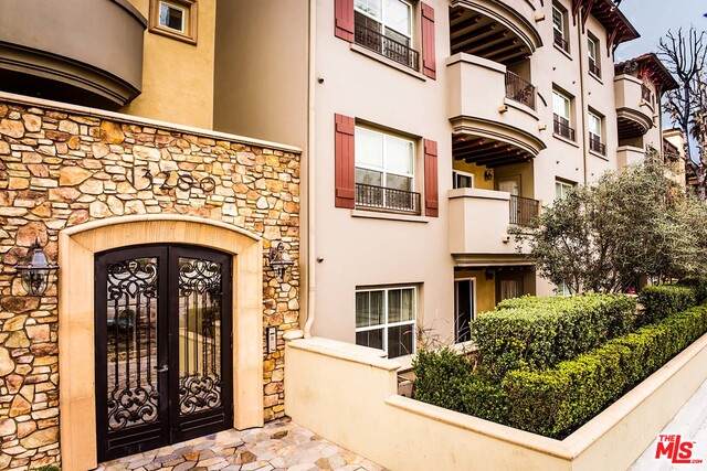 13200 Moorpark St - Photo 1