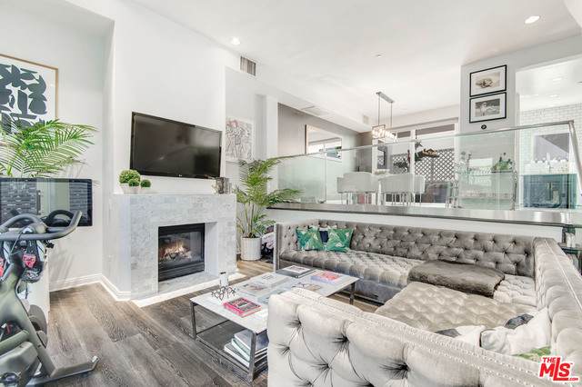 1022 Hilldale Ave - Photo 1