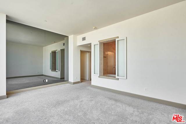900 Olympic Blvd - Photo 1