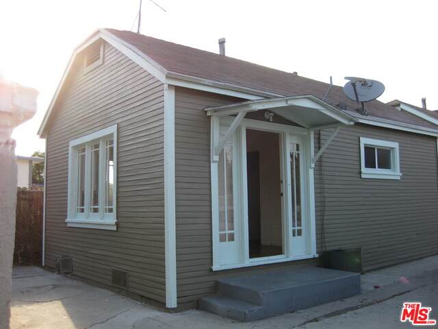 1497 27TH St - Photo 1