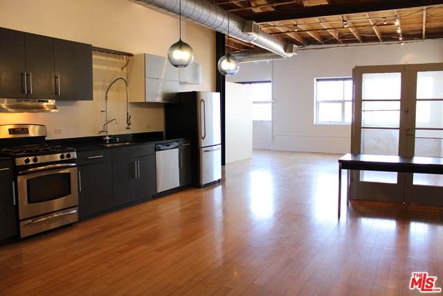 500 Molino St - Photo 1