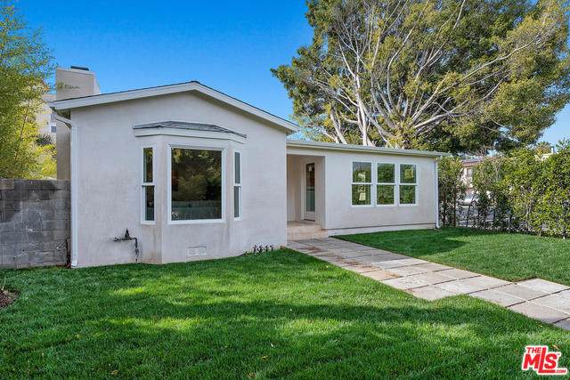 2205 Camden Ave - Photo 1