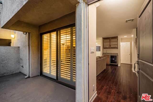 14634 Magnolia Blvd - Photo 1