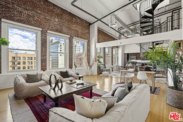 253 Broadway - Photo 1