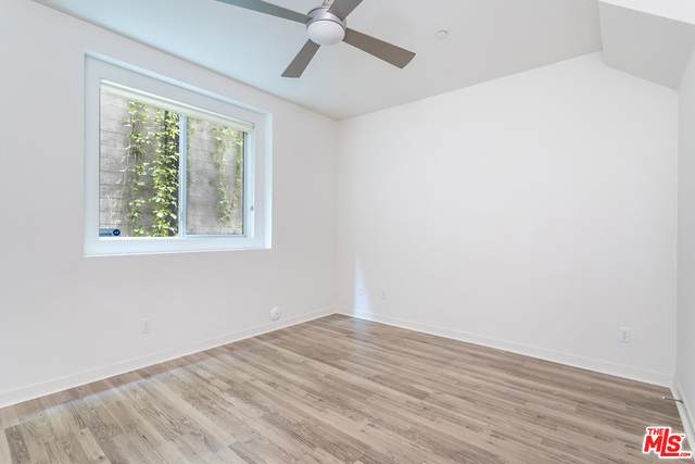 1338-1/2 Douglas St - Photo 1