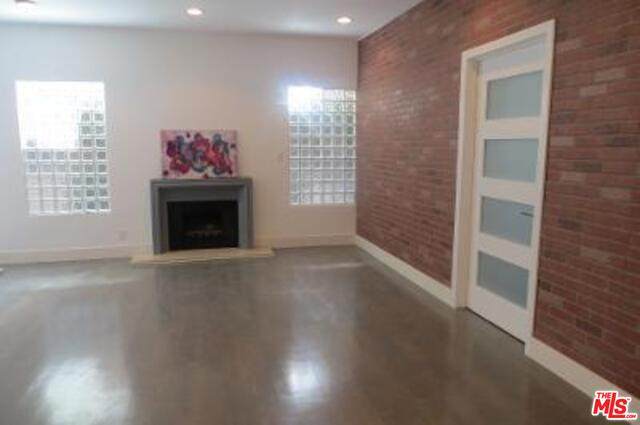 1136 Shenandoah St - Photo 1