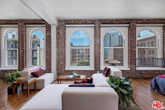 253 Broadway - Photo 1