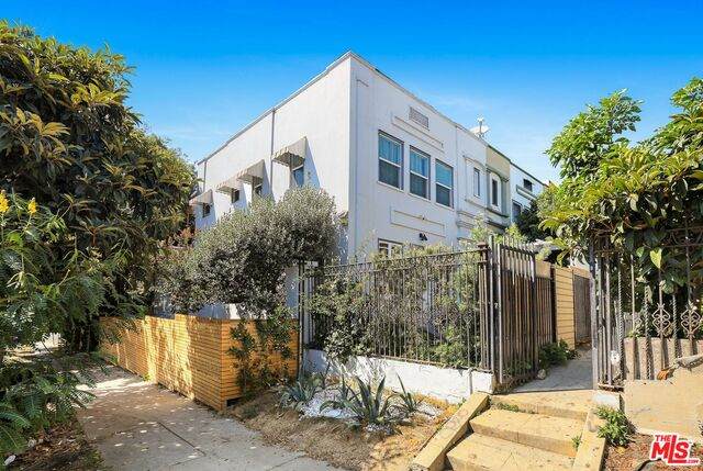 249 Columbia Pl - Photo 1