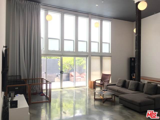 4215 Glencoe Ave - Photo 1