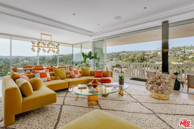 9255 Doheny Rd - Photo 1