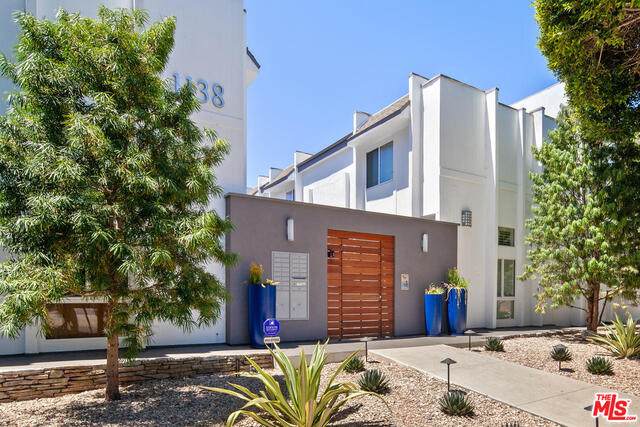 1138 20Th St - Photo 1