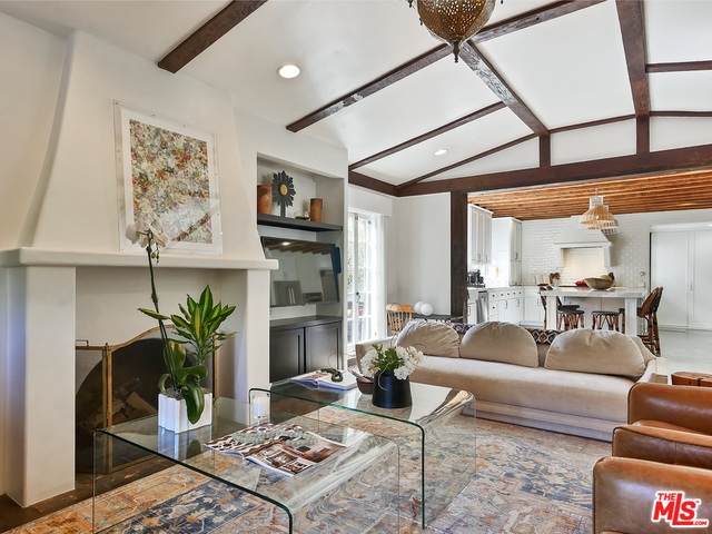 11030 Kling St - Photo 1