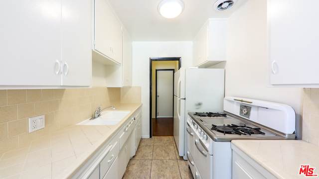 139-141 1/2 Swall Dr - Photo 1