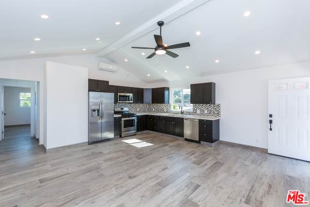 7812 Goddard Ave - Photo 1