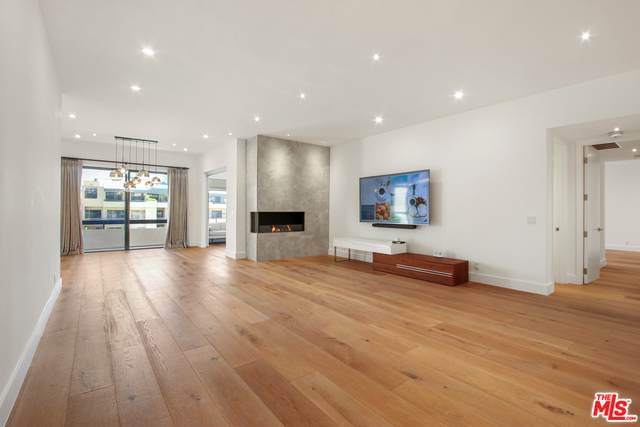 2182 Century Hl - Photo 1
