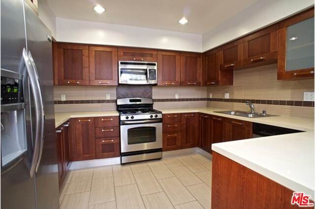 1240 S Sherbourne - Photo 1