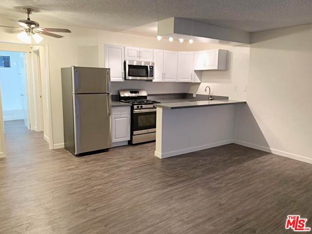 933 Wilcox Ave - Photo 1