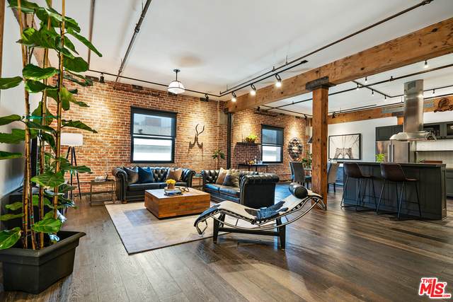 215 Santa Fe Ave - Photo 1