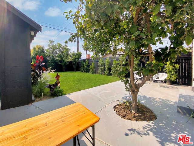 6011 Madden Ave - Photo 1