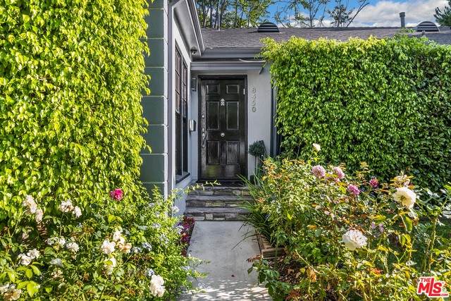 8450 Oakwood Ave - Photo 1