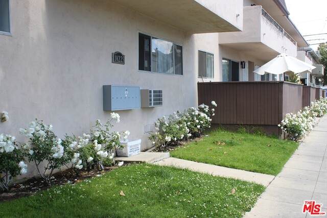 10225 Regent St - Photo 1
