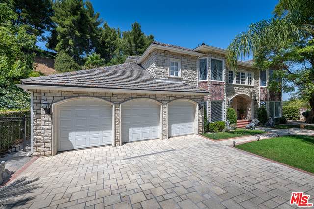 3615 Hayvenhurst Ave - Photo 1