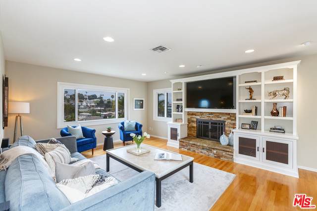 7015 Earldom Ave - Photo 1