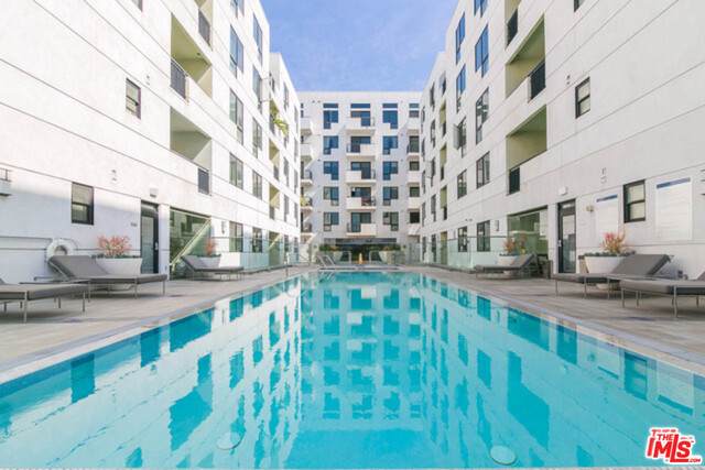 1234 Wilshire - Photo 1