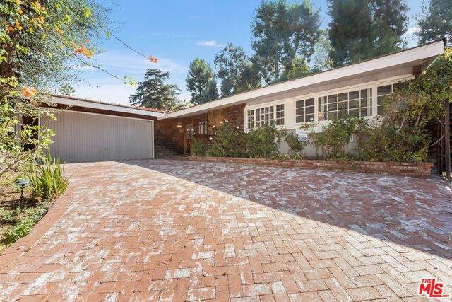 5824 Laramie Ave - Photo 1