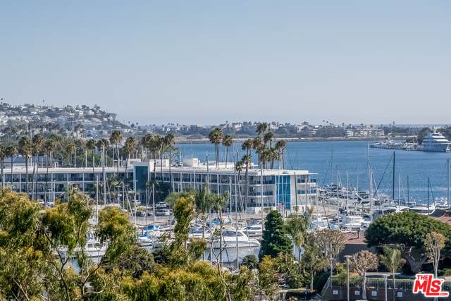 13700 Marina Pointe Dr - Photo 1