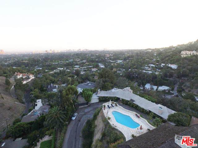 1326 Beverly Estates Dr - Photo 1